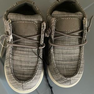 Shoes toddler size 8 boy